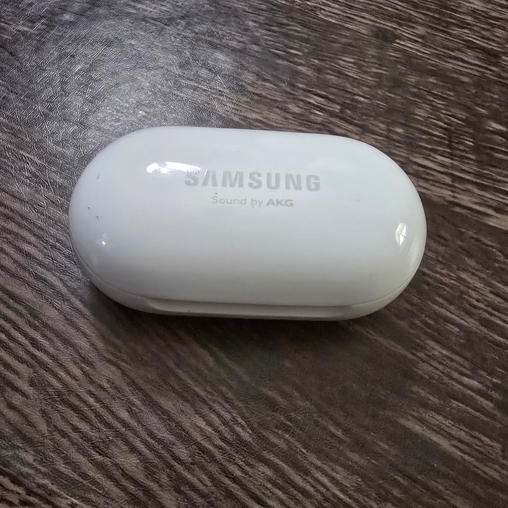 SAMSUNG Galaxy Buds+ Charging Case White Good SM-R175 Replacement‎
